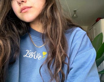 Dios es amor / Sudadera bordada con cuello redondo cristiano Salmo