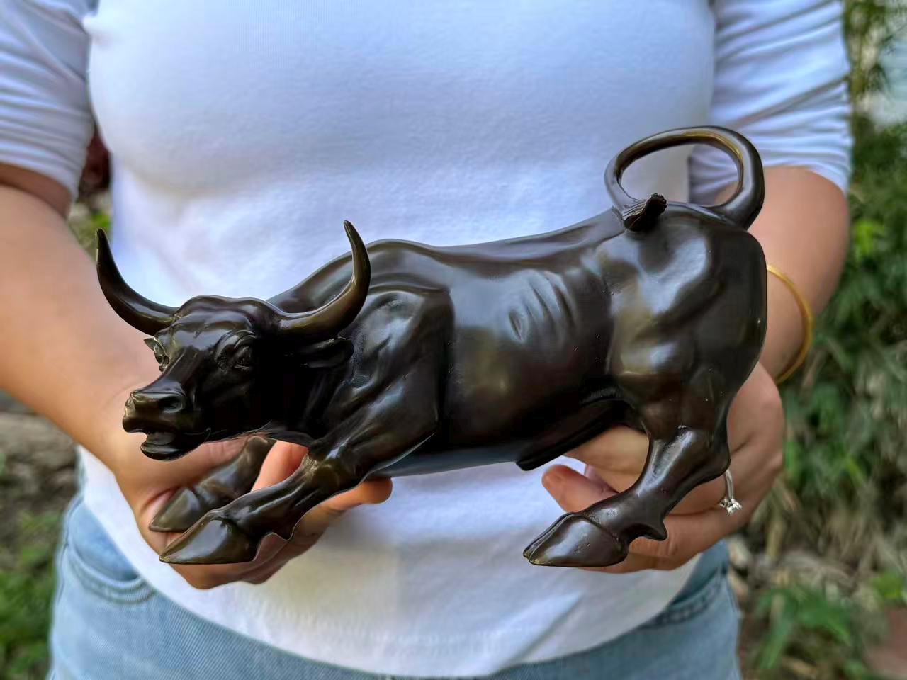 Wall street bull statue - Etsy 日本