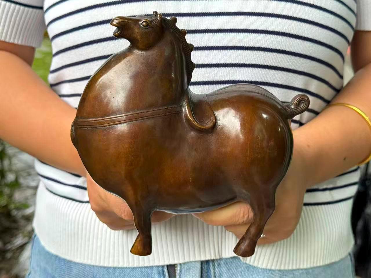 Fat horse sculpture - Etsy 日本