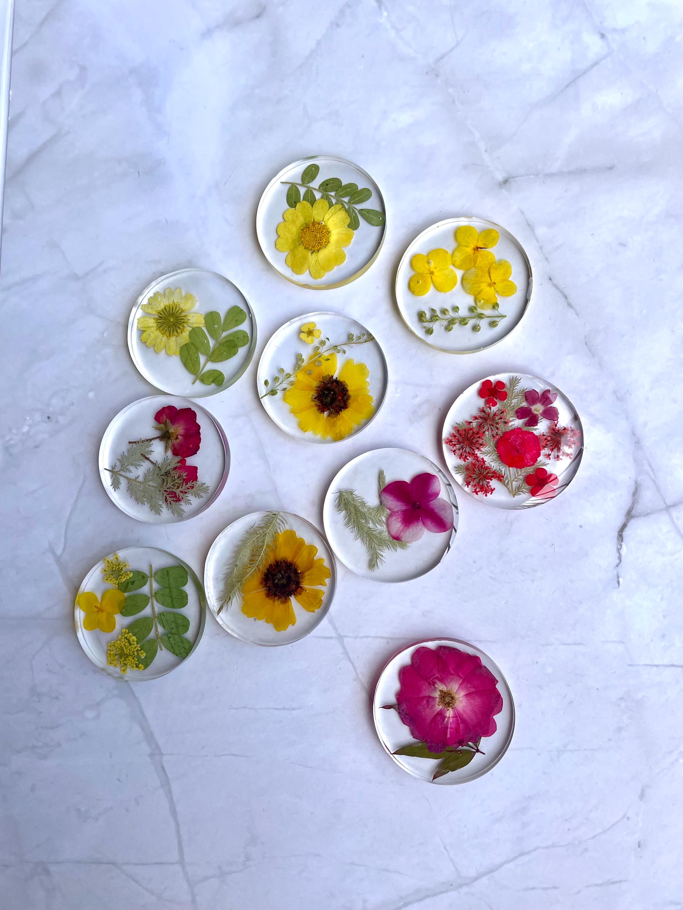 Pressed Flower Resin Disc | Botanical Round Insert for Crafts, Jewelry ...