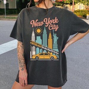 Koszula Retro NYC, Sztuka w stylu vintage NYC, Fantazyjna sztuka NYC, Koszula New York City, Koszula Comfort Colors, Koszula New York City City