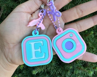 NFC keychain for social media/ smart business keychains / digital business card / social media keychains/ Instagram NFC keychains