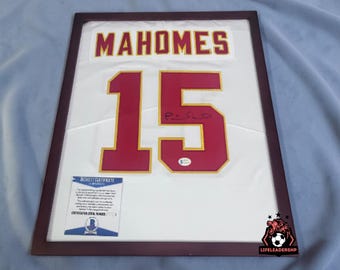 Mahomes #15 Signed Kansas City Chiefs White Football Jersey with Beckett COA - NFL Memorabilia – Framed / Unframed (Read Descr)