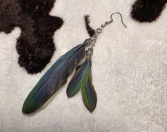 Single Feathers Dangle Earring