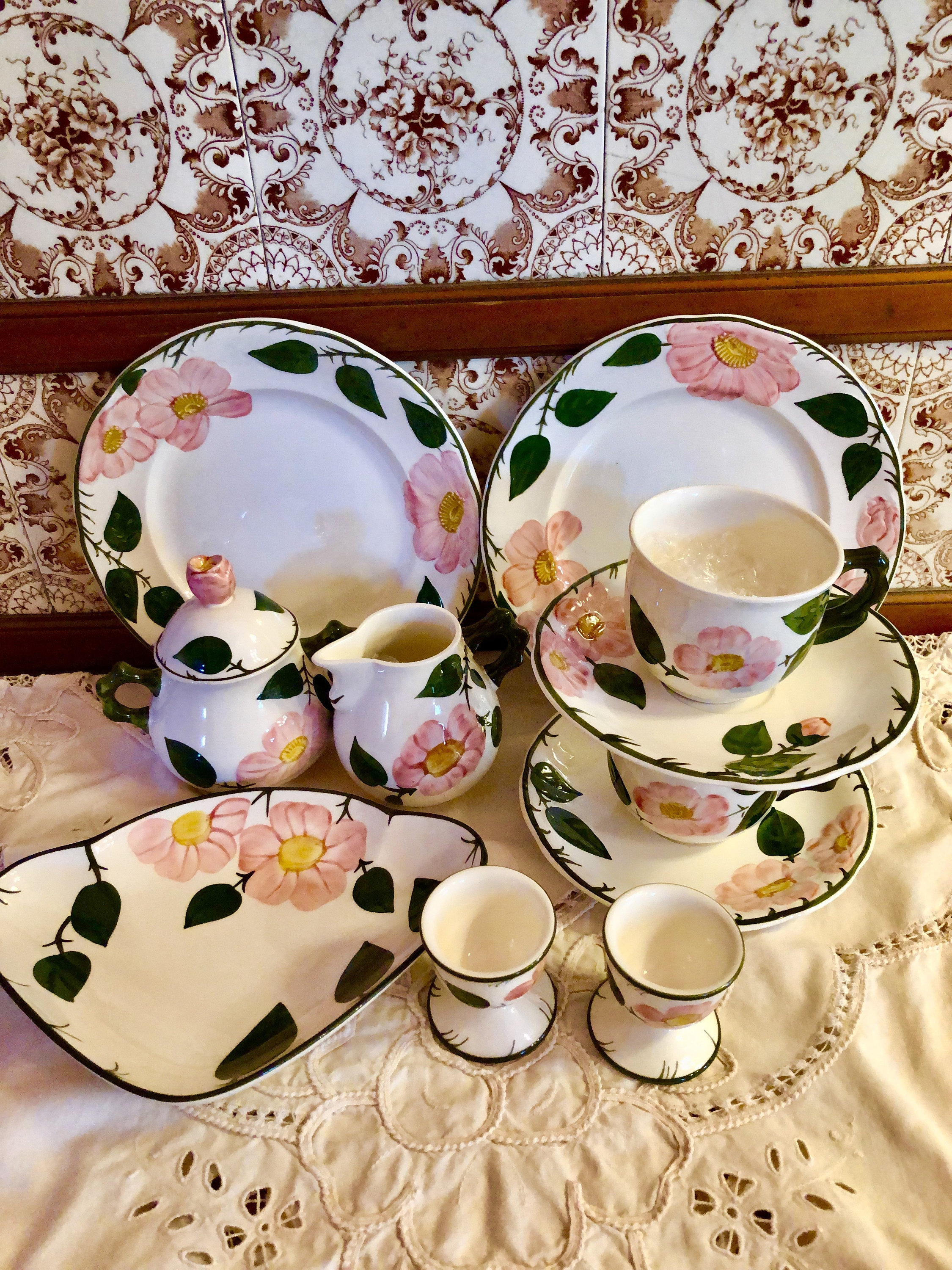 Vintage Villeroy & Boch Wild Rose Tea Cup and Saucer Set Vintage Villeroy & Boch Wild Rose Tea Cup and Saucer Set