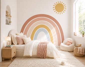 Verwijderbare muurstickers in terracotta regenboogkleuren voor de kinderkamer of speelkamer.