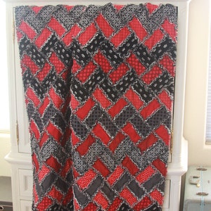 STPQ28 Zayden&#39;s Zig Zag Quilt Pattern (paper)