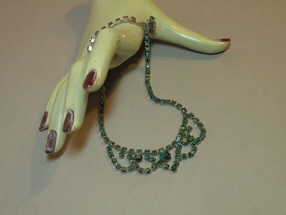 Vintage Emerald Iris Necklace - image 3