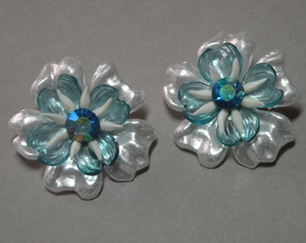 Pearl Aqua Flower Earrings