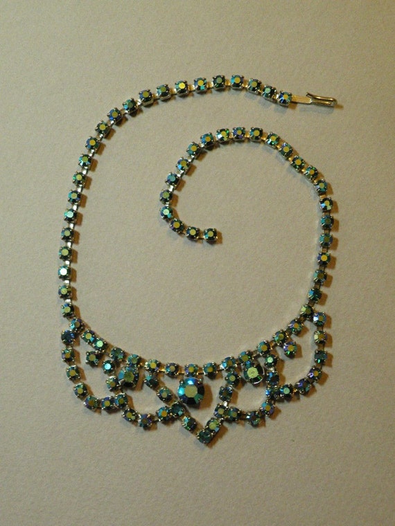 Vintage Emerald Iris Necklace - image 5