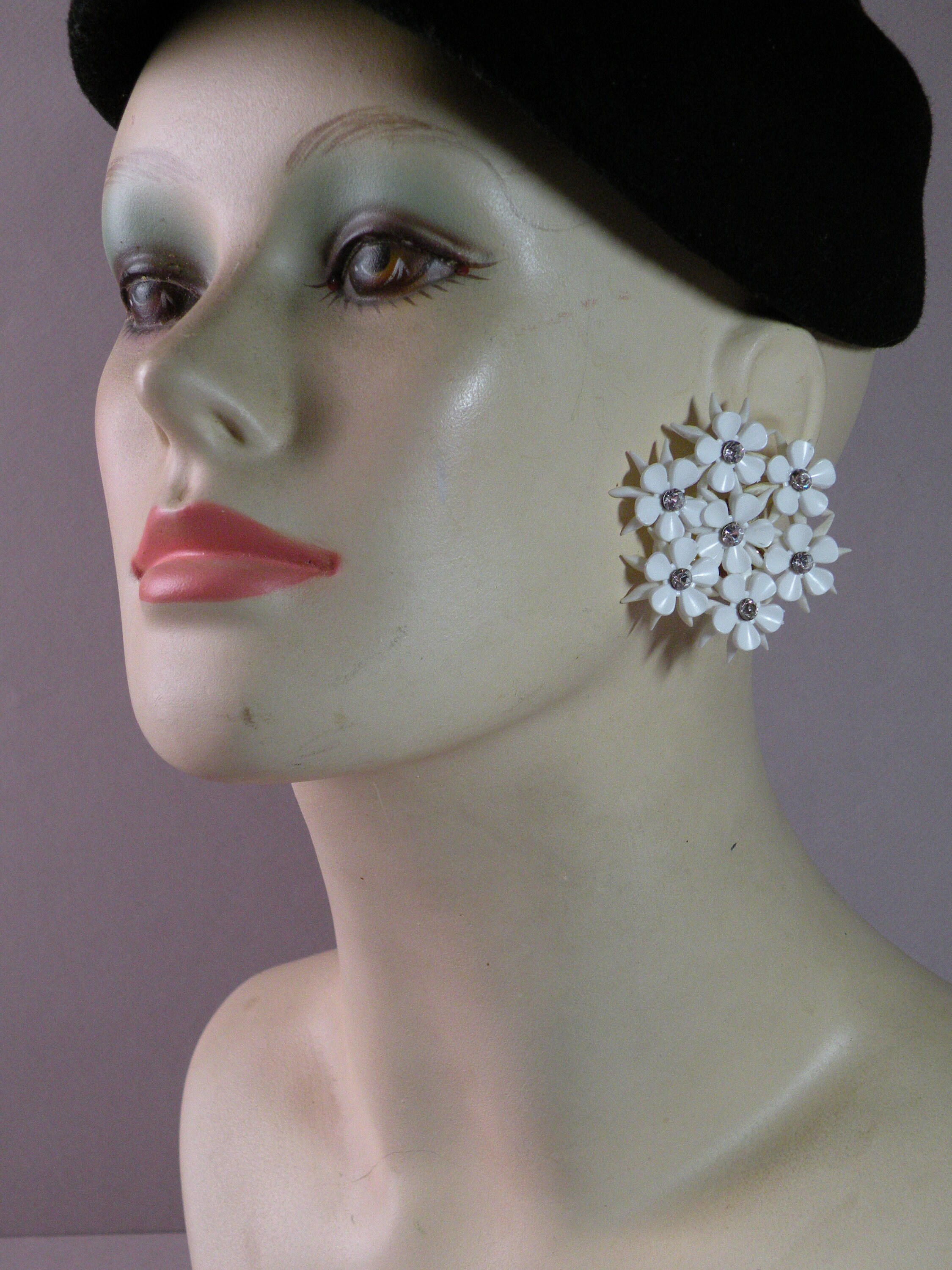 ピアス Colored Ice Flower Earrings Cornflower Blue Flower Earrings, Premium Czech Glass, Blue