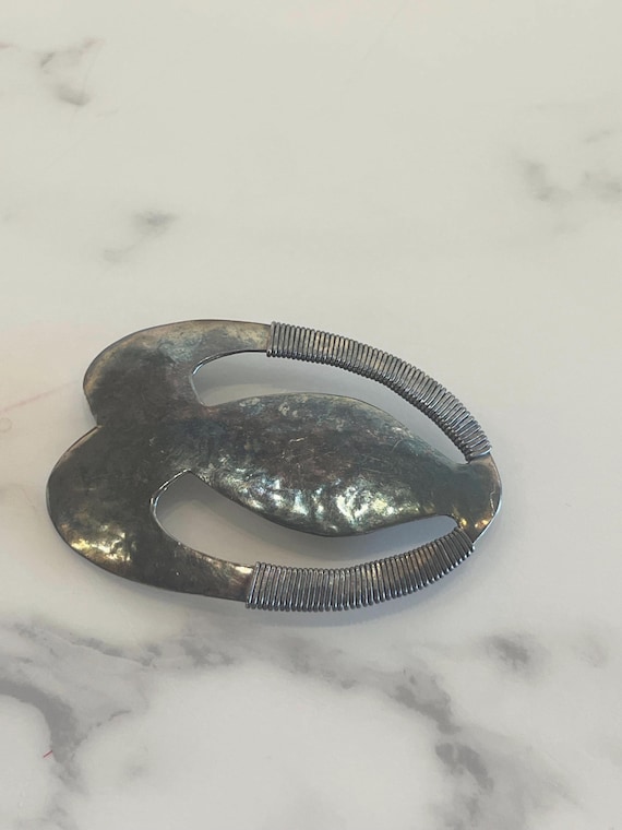 MB SF Postmodern Marjorie Baer Silvertone Wire Brooch Large