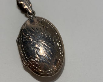 Sterling Silver Oval Locket Pendant