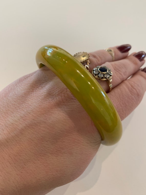 Bakelite Bangle Bracelet 1940s