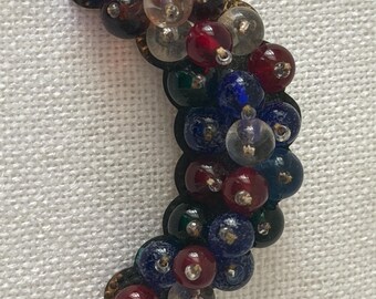 Frühe, unsignierte Halbmondbrosche aus Kunstglas von Miriam Haskell