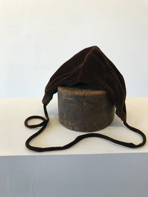 Art Deco 1940s Brown Crushed Velvet Ladies Hat Asy