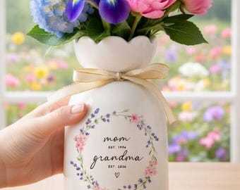 Grandmas Garden Vase,Birthday Gift for Mom Nana, Mothers Day Gift, Custom First Mom Now Grandma Ceramic Flower Vase, Birth Month Flower Vase
