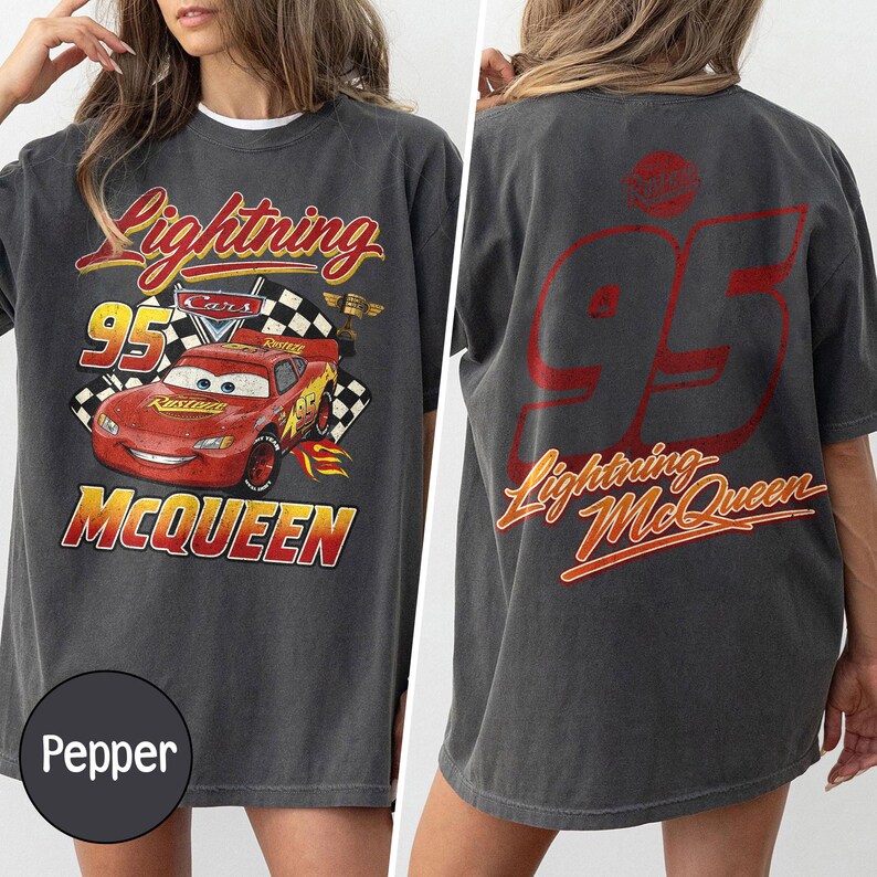 Puede incluir: Un letrero de madera r&uacute;stica con el texto "Welcome to our home" en letras blancas. El letrero presenta un acabado envejecido y un dise&ntilde;o simple y acogedor, ideal para un porche o entrada.