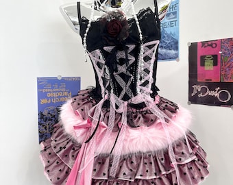 Black Pink Corset Two‑Piece Set, Faux Fur Ruffle Tiered Mini Skirt, Sweet Gothic J‑Fashion Outfit, Y2K Alt Halloween Party Dress Set