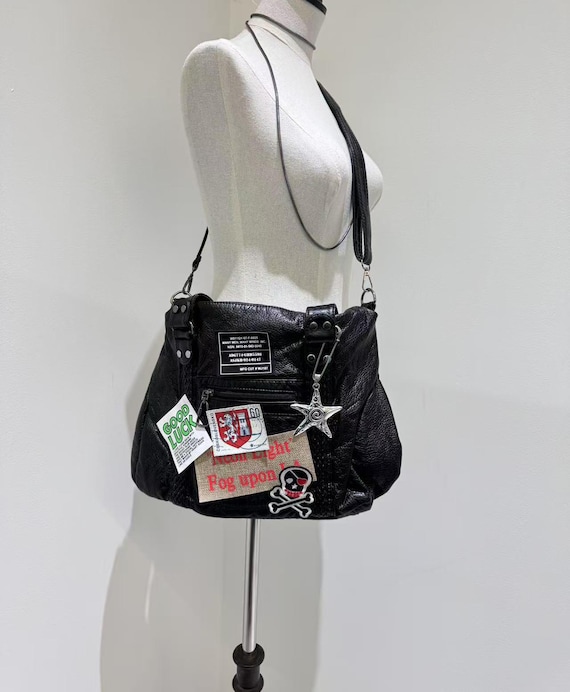 Y2Kパンクゴスラップトップバッグ：大型ソフトPUレザークロスボディ