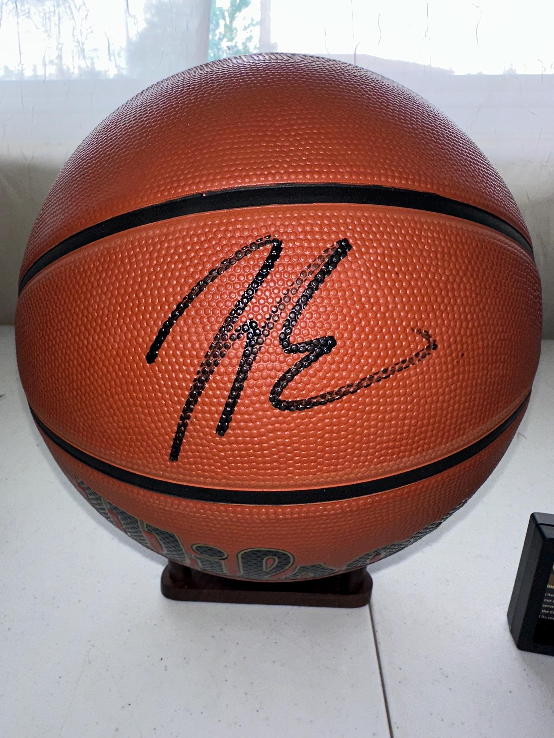 WBC韓国代表 リュ・ヒョンジン　直筆サイン入　KBO公式ロゴボール Jalen Brunson Signed New York Knicks Wilson NBA Basketball Ball W