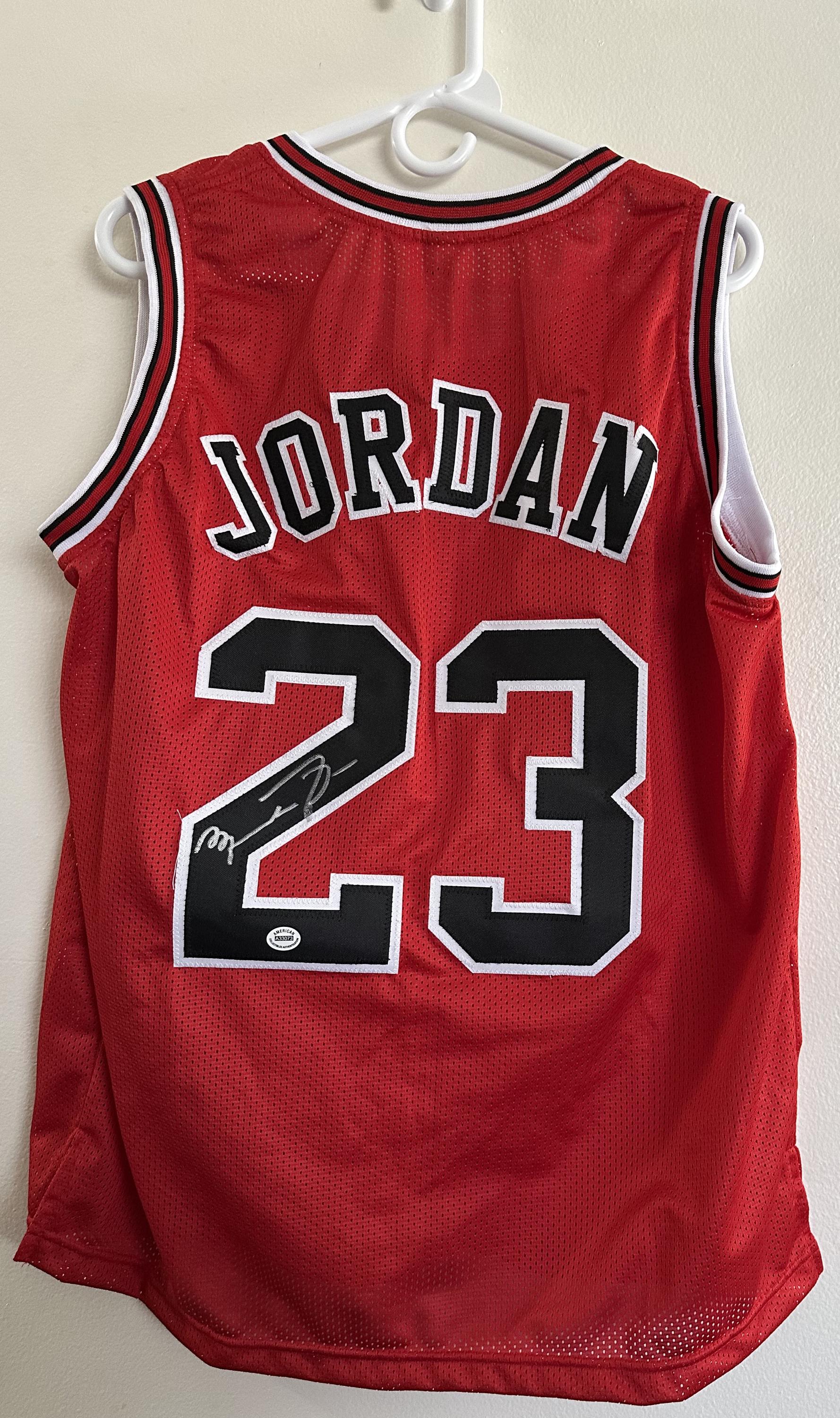 Michael Jordan (GOAT) Signed Chicago Bulls Autographed Custom