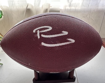 Patrick Mahomes firmó un balón de fútbol americano de tamaño real autografiado por los Kansas City Chiefs con holograma COA - 875