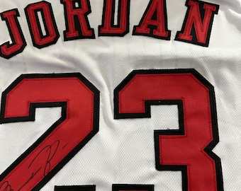 マイケル・ジョーダン シカゴ・ブルズ直筆サイン入り