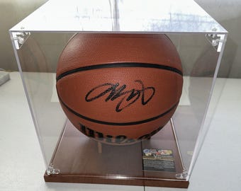 Lebron James signed Wilson basketball in display case - Los Angeles LA Lakers autographed - 627