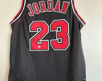 Michael Jordan Chicago Bulls Signed White Home Basketball Jersey