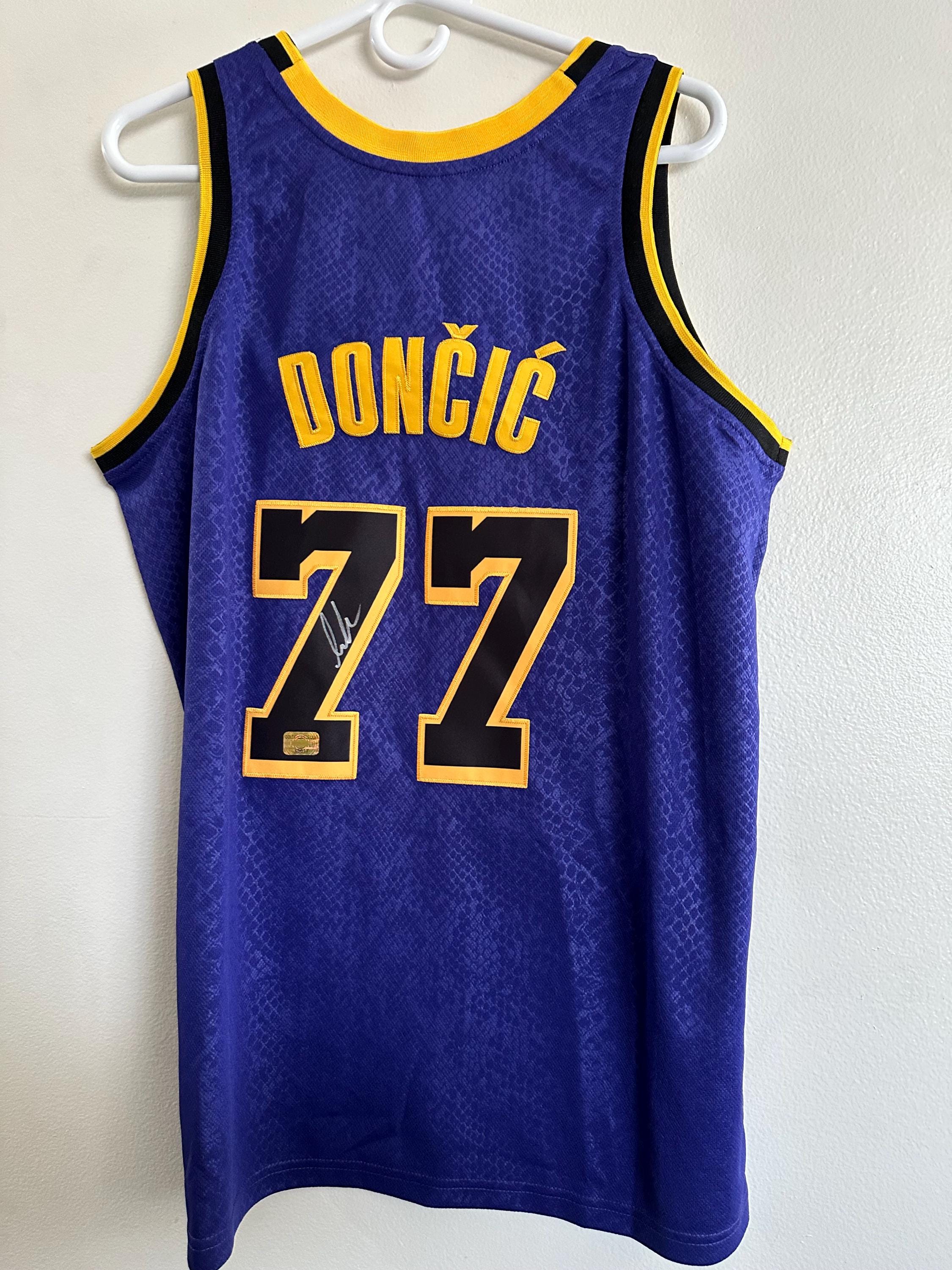 【RGK】LUKA DONČIĆ SGA直筆サイン入りユニフォーム RGK様専用】LUKA DONČIĆ SGA直筆サイン入りユニフォーム - メルカリ