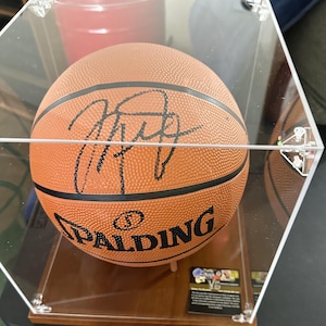 Michael Jordan signed Chicago Bulls autographed Spalding basketball in display case w/COA - 614