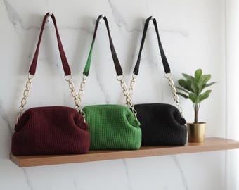 Handmade Crochet Clasp Purse, Elegant Knitted Frame Clutch,Vintage Style Crossbody Bag with Chain Strap, Evening Dumpling Pouch Shoulder Bag