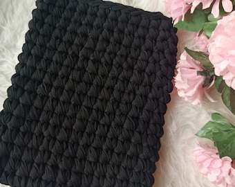 Handmade Black Crochet Laptop Sleeve, Padded Chunky T-Shirt Yarn MacBook Pro Case