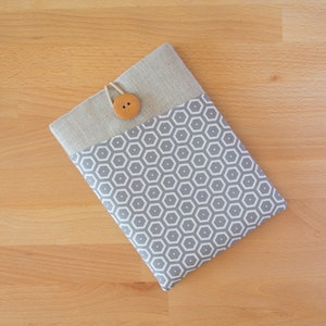Padded eBook Reader Sleeve: Cotton Linen Kindle Case