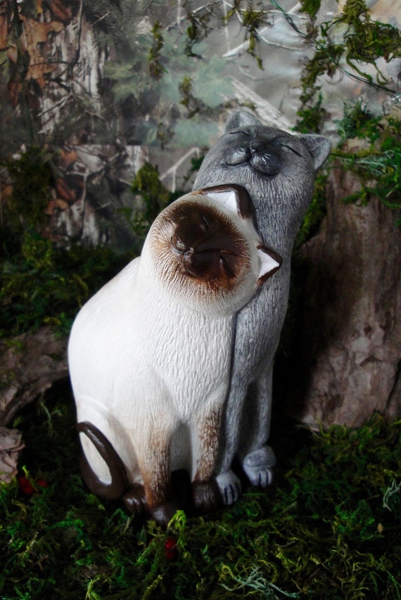 Siamese Cat Garden Statue British Shorthair