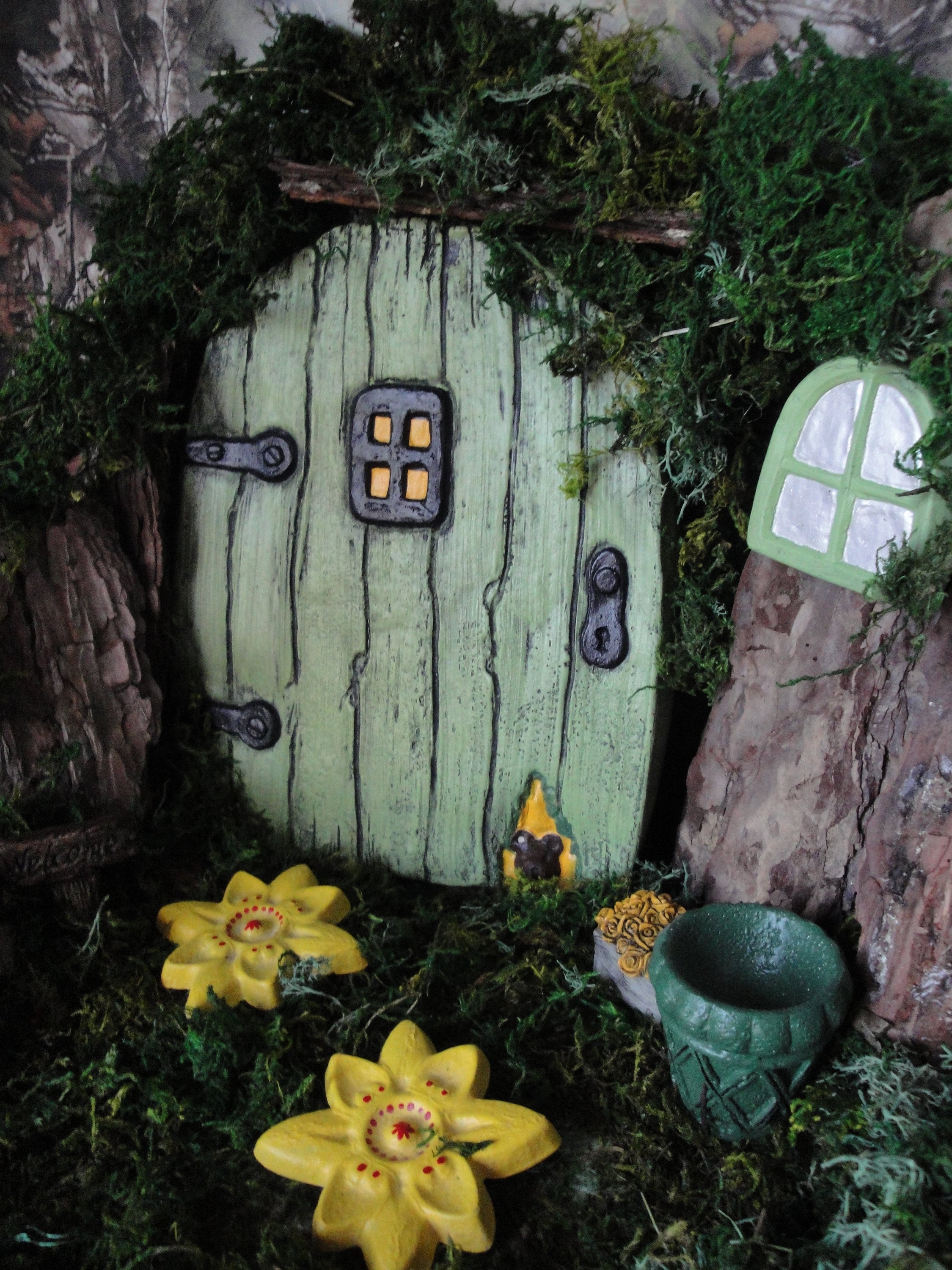 Roots & Shoots 19cm Fairy Door Garden Plaque