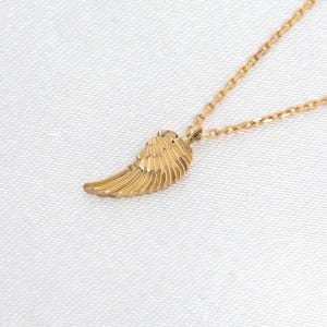 Solid Gold Angel Necklace, Wings of Angel Jewelry, Gold Wing Pendant, 14k Wearable Luxury, Divine Diamond Cut Jewelry Set, Protection Gift