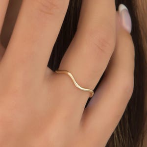 18k Massivgold Wellenring: Zierliche Band Zick Zack Stapeln