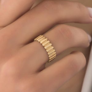 Real Gold Ribbed Band Ring, 14k Chunky Gold Wedding Ring, Statement Charlotte Ring, Ribbed Gold Band, Unique Wedding Jewelry for Couples