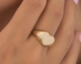 Anello a sigillo Chevalier a forma di cuore in oro massiccio: anello vistoso fatto a mano in oro 14 carati per mignolo.