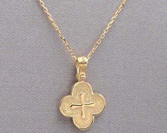 Colgante de trébol de oro macizo de 18 k: colgante de cruz bizantina, regalo de protección para la Iglesia Ortodoxa Griega.