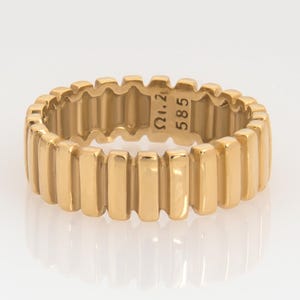 Solid Gold Ribbed Band Ring, 14k Chunky Gold Ring, Statement Charlotte Ring, Ribbed Gold Band, Unique Wedding Jewelry, Handmade Gift for Her