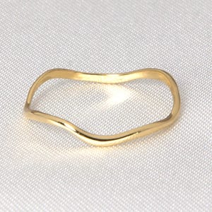 14k Gold Wave Ripple Ring, Solid Gold Thin Band Curved Ring, Gold Wave Stacking Ring, Thin Figure Band Ring, Gold Irregular Curve Ring