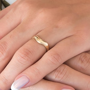 Gold Wave Ripple Ring, Solid Gold 14k Curved Ring, Bright Wave Stacking Ring, Matte Statement Ring, Gold Curved Ring, Dainty Gold Ring
