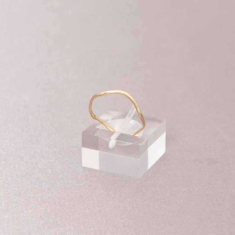 18k Solid Gold Wave Ring: Dainty Zig Zag Stacking Band