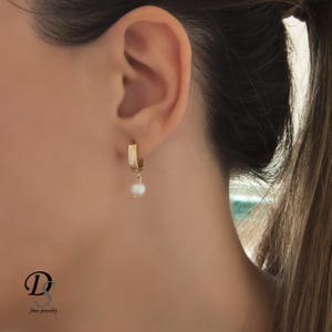 14k Solid Gold Pearl Drop Huggie Hoop Earrings – Minimalist Freshwater Pearl Jewelry image 2