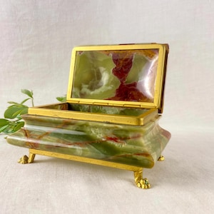 Caja de ónix verde salvia - Joyero vintage con montura de latón - Almacenamiento decorativo italiano