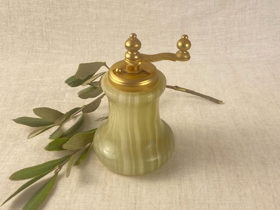 Onyx Vintage Pepper Mill-Stone Pepper Grinder- Mid Century Kitchen Decor