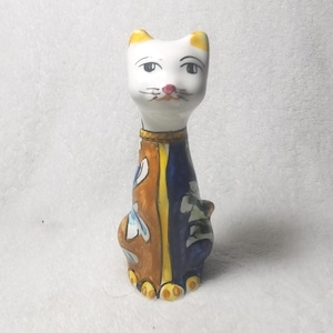 Hand-Painted Italian Ceramic Cat Figurine from Caltagirone – Signed by Artist – Vintage Sicilian Pottery